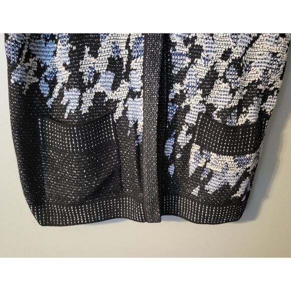 St. John Wool Blend Women's Short Sleeve Button Front Sweater Size L - Picture 7 of 7